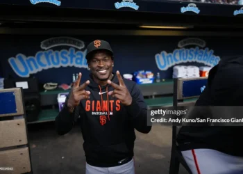Sanmartín de regreso al roster de Gigantes